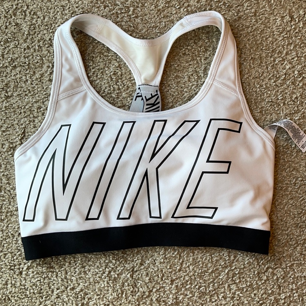 Nike, white and black sports bra. Only worn once.